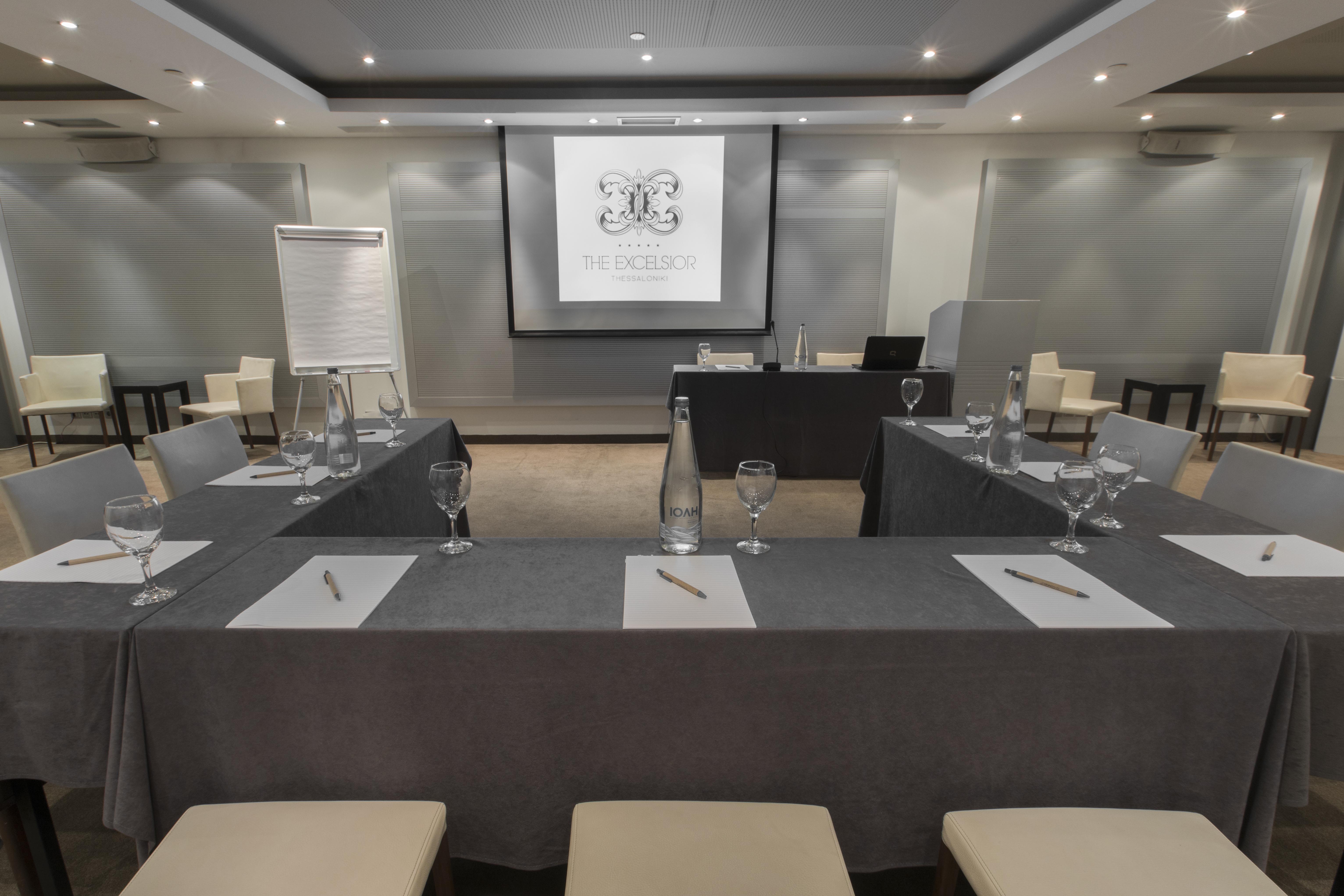The Excelsior - Small Luxury Hotels Of The World Soluň Exteriér fotografie 3D rendering of a meeting room