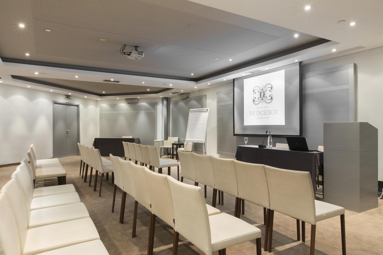 The Excelsior - Small Luxury Hotels Of The World Soluň Exteriér fotografie The interior of the conference room