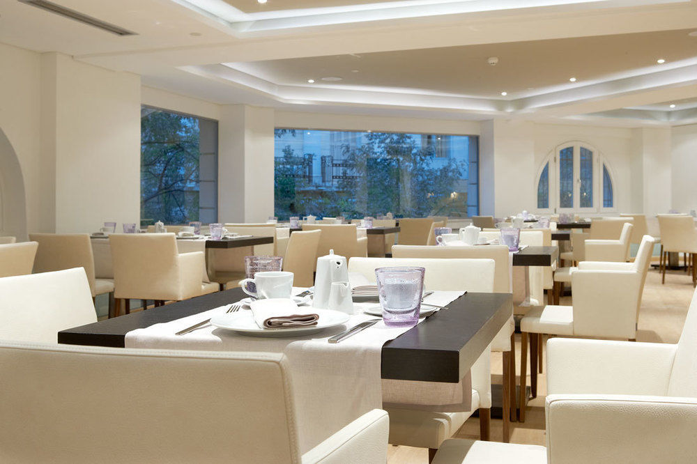The Excelsior - Small Luxury Hotels Of The World Soluň Exteriér fotografie The restaurant